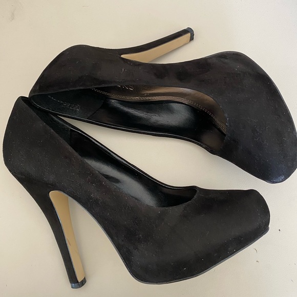 Women’s heels - Picture 3 of 3